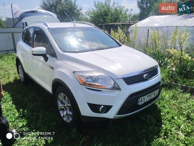 Белый Форд Куга, объемом двигателя 2 л и пробегом 85 тыс. км за 12000 $, фото 6 на Automoto.ua