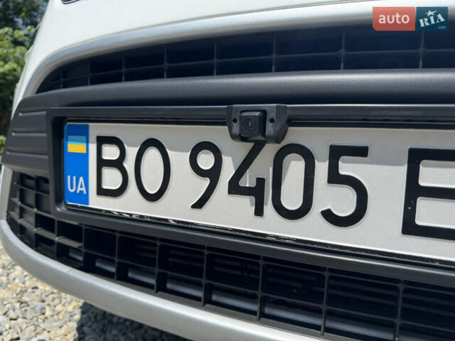 Белый Форд Куга, объемом двигателя 2.5 л и пробегом 137 тыс. км за 10000 $, фото 8 на Automoto.ua