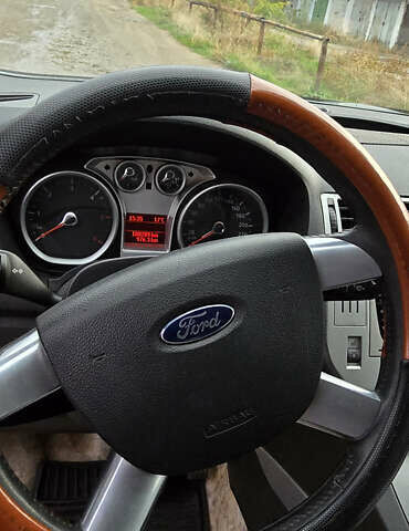 Форд Куга 2010 в Николаеве на Automoto.ua Белый Форд Куга, объемом двигателя 2 л и пробегом 180 тыс. км за 11000 $, фото 2 на Automoto.ua