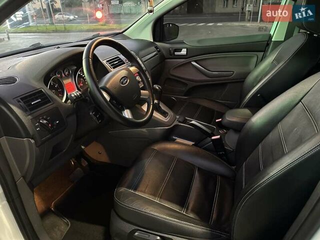 Белый Форд Куга, объемом двигателя 2.52 л и пробегом 60 тыс. км за 12200 $, фото 30 на Automoto.ua