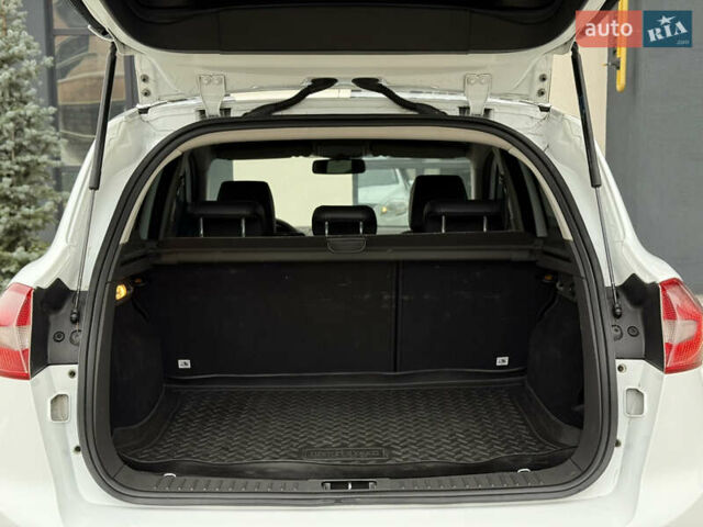 Білий Форд Куга, об'ємом двигуна 2 л та пробігом 228 тис. км за 9800 $, фото 34 на Automoto.ua
