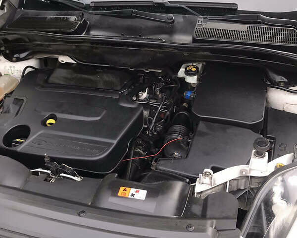 Форд Куга 2010 в Ровно на Automoto.ua Белый Форд Куга, объемом двигателя 2 л и пробегом 250 тыс. км за 11000 $, фото 16 на Automoto.ua