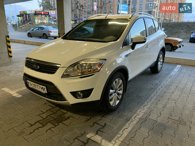 Белый Форд Куга, объемом двигателя 2 л и пробегом 214 тыс. км за 10500 $, фото 7 на Automoto.ua