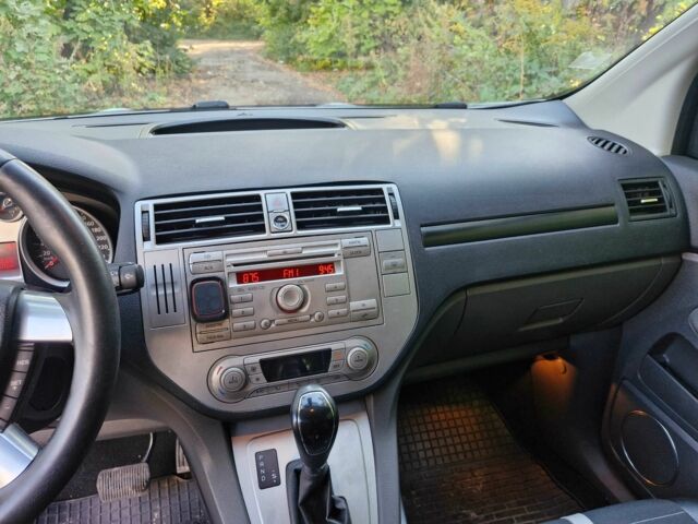 Білий Форд Куга, об'ємом двигуна 2 л та пробігом 214 тис. км за 10800 $, фото 10 на Automoto.ua