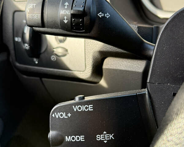 Білий Форд Куга, об'ємом двигуна 2 л та пробігом 299 тис. км за 8999 $, фото 41 на Automoto.ua