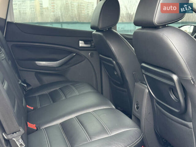 Білий Форд Куга, об'ємом двигуна 2 л та пробігом 228 тис. км за 9800 $, фото 27 на Automoto.ua