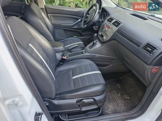 Форд Куга 2010 в Киеве на Automoto.ua Белый Форд Куга, объемом двигателя 2 л и пробегом 213 тыс. км за 10900 $, фото 10 на Automoto.ua