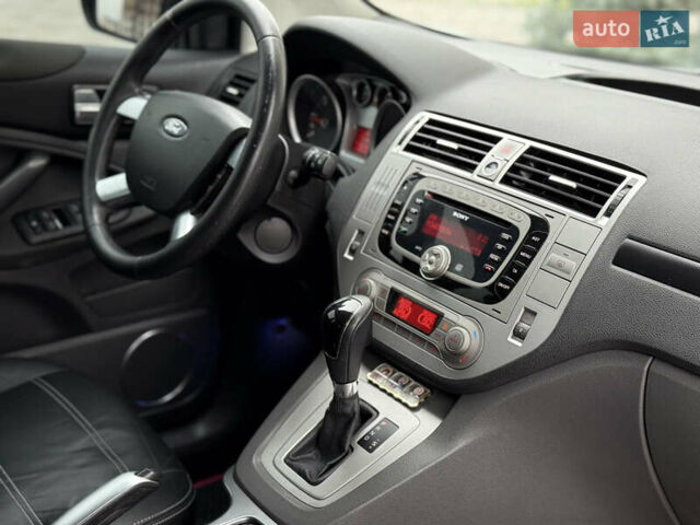 Білий Форд Куга, об'ємом двигуна 2 л та пробігом 228 тис. км за 9800 $, фото 1 на Automoto.ua