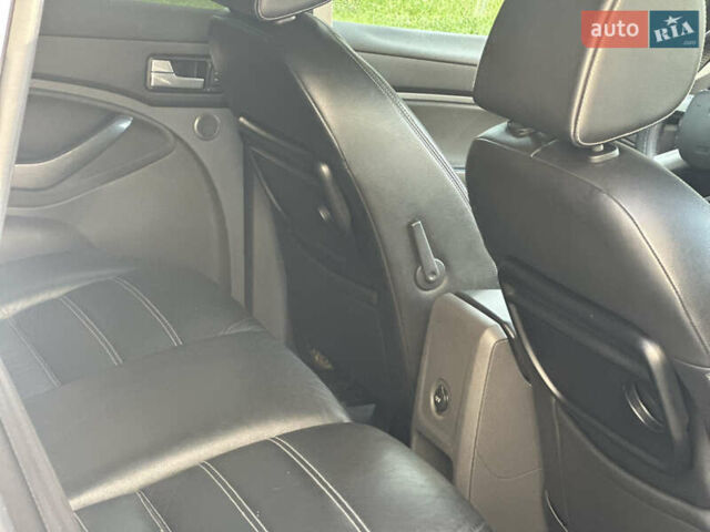 Белый Форд Куга, объемом двигателя 2.52 л и пробегом 248 тыс. км за 11200 $, фото 31 на Automoto.ua