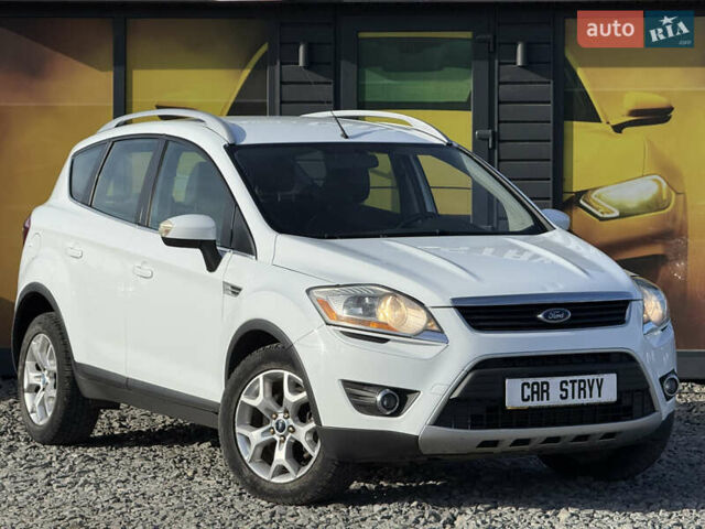 Білий Форд Куга, об'ємом двигуна 2 л та пробігом 299 тис. км за 8999 $, фото 9 на Automoto.ua