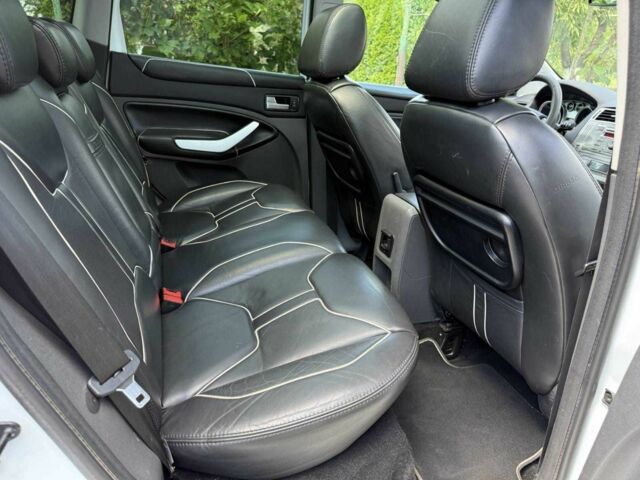 Белый Форд Куга, объемом двигателя 2 л и пробегом 277 тыс. км за 9100 $, фото 10 на Automoto.ua