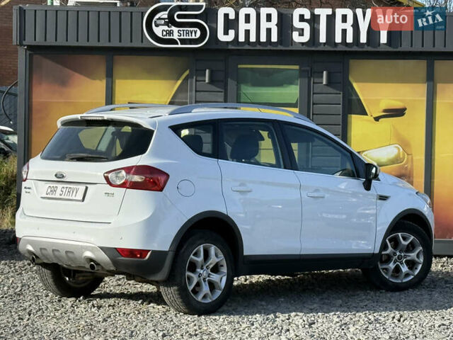 Білий Форд Куга, об'ємом двигуна 2 л та пробігом 299 тис. км за 8999 $, фото 16 на Automoto.ua