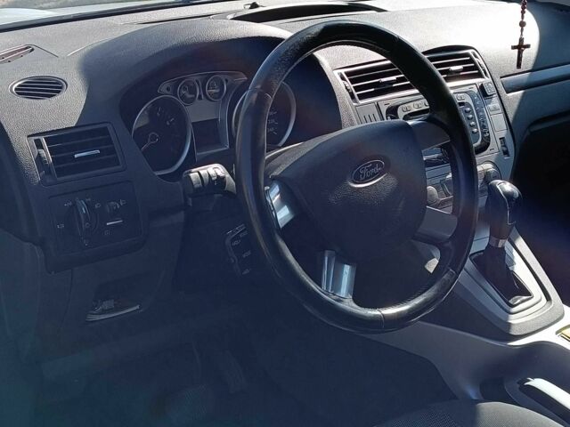 Белый Форд Куга, объемом двигателя 2.5 л и пробегом 250 тыс. км за 9500 $, фото 15 на Automoto.ua