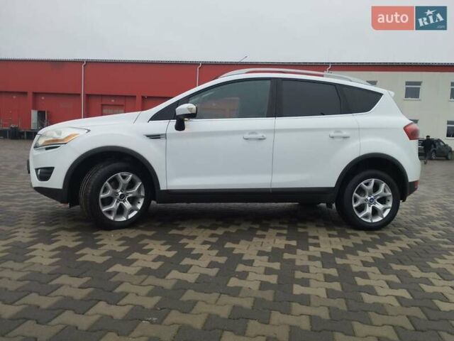 Білий Форд Куга, об'ємом двигуна 2 л та пробігом 347 тис. км за 9499 $, фото 5 на Automoto.ua