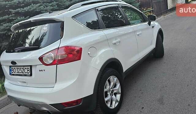 Белый Форд Куга, объемом двигателя 2.52 л и пробегом 255 тыс. км за 9500 $, фото 4 на Automoto.ua