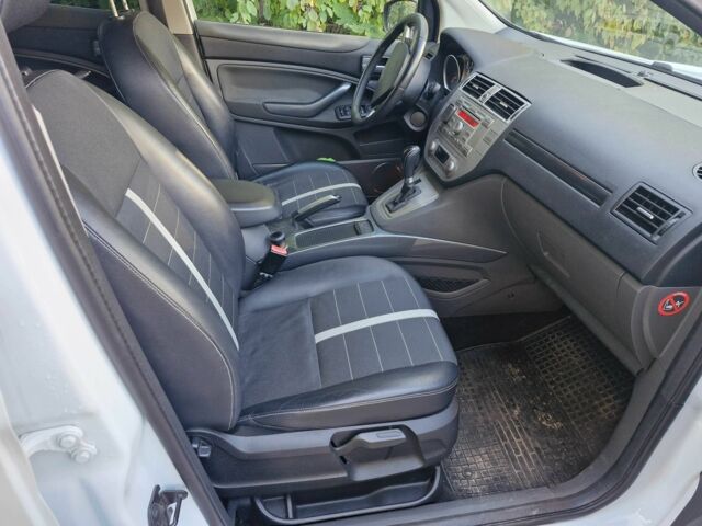 Білий Форд Куга, об'ємом двигуна 2 л та пробігом 214 тис. км за 10800 $, фото 12 на Automoto.ua