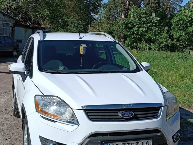 Белый Форд Куга, объемом двигателя 2.5 л и пробегом 250 тыс. км за 9500 $, фото 17 на Automoto.ua