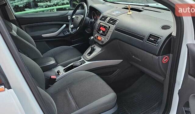 Белый Форд Куга, объемом двигателя 2.52 л и пробегом 255 тыс. км за 9500 $, фото 3 на Automoto.ua