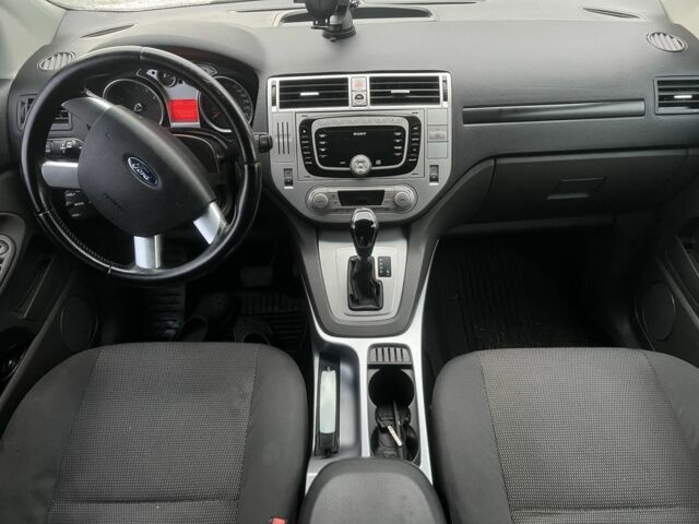 Белый Форд Куга, объемом двигателя 2.5 л и пробегом 160 тыс. км за 9000 $, фото 3 на Automoto.ua