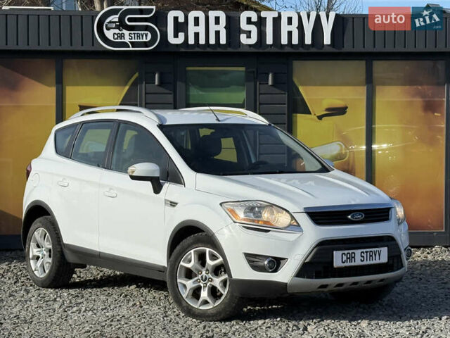 Білий Форд Куга, об'ємом двигуна 2 л та пробігом 299 тис. км за 8999 $, фото 1 на Automoto.ua