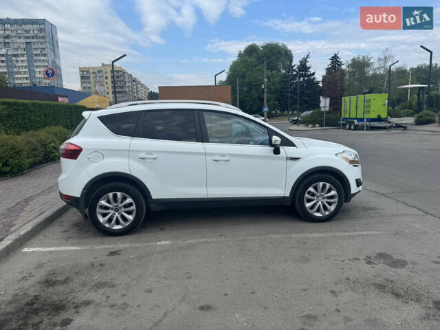 Білий Форд Куга, об'ємом двигуна 2.5 л та пробігом 212 тис. км за 9800 $, фото 5 на Automoto.ua