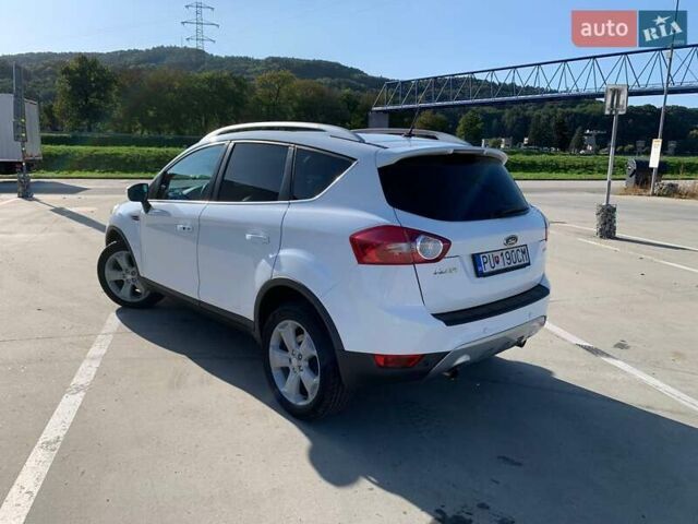 Белый Форд Куга, объемом двигателя 2 л и пробегом 254 тыс. км за 11224 $, фото 3 на Automoto.ua