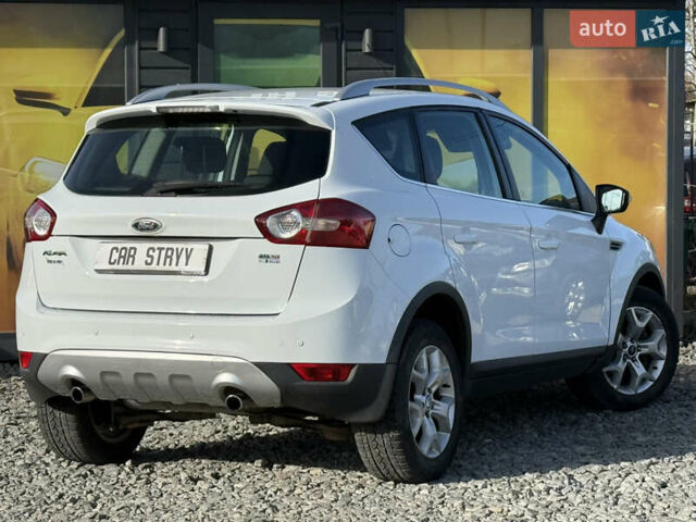 Білий Форд Куга, об'ємом двигуна 2 л та пробігом 299 тис. км за 8999 $, фото 17 на Automoto.ua
