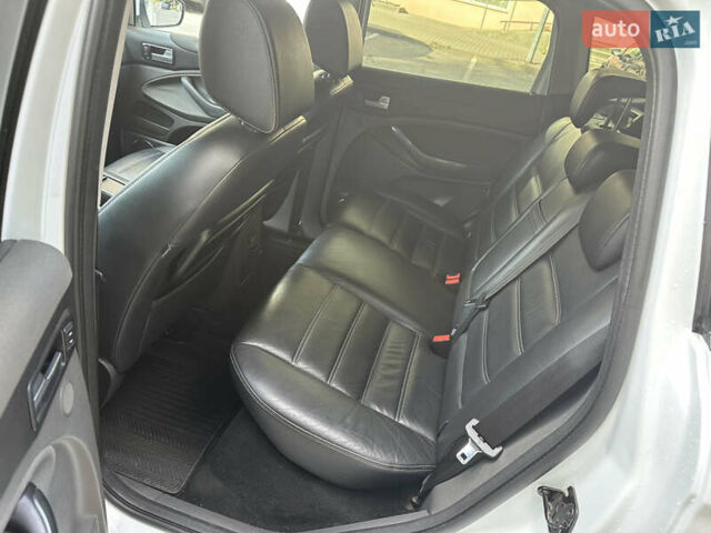 Белый Форд Куга, объемом двигателя 2.52 л и пробегом 248 тыс. км за 11200 $, фото 34 на Automoto.ua