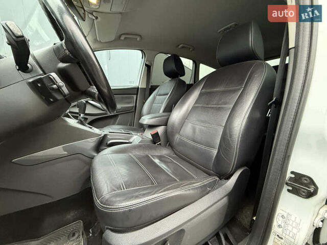 Белый Форд Куга, объемом двигателя 2.52 л и пробегом 169 тыс. км за 9399 $, фото 10 на Automoto.ua