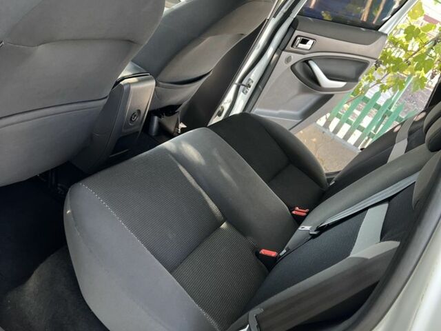 Белый Форд Куга, объемом двигателя 2.5 л и пробегом 160 тыс. км за 9000 $, фото 9 на Automoto.ua