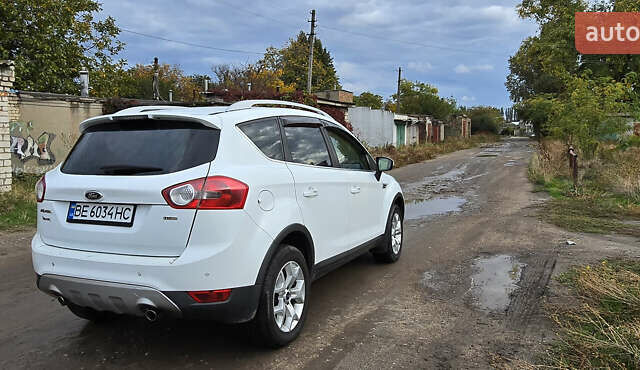 Белый Форд Куга, объемом двигателя 2 л и пробегом 180 тыс. км за 9800 $, фото 3 на Automoto.ua