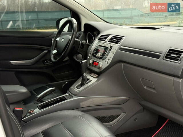Білий Форд Куга, об'ємом двигуна 2 л та пробігом 228 тис. км за 9800 $, фото 18 на Automoto.ua