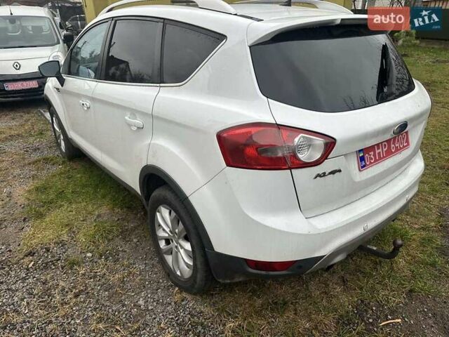 Белый Форд Куга, объемом двигателя 0 л и пробегом 240 тыс. км за 9000 $, фото 6 на Automoto.ua