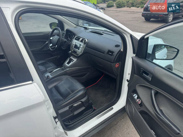Білий Форд Куга, об'ємом двигуна 2.5 л та пробігом 212 тис. км за 9800 $, фото 10 на Automoto.ua