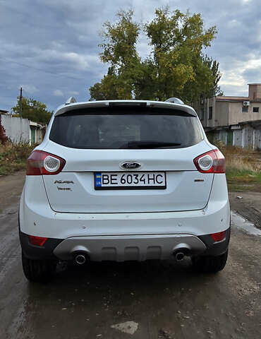 Форд Куга 2010 в Николаеве на Automoto.ua Белый Форд Куга, объемом двигателя 2 л и пробегом 180 тыс. км за 11000 $, фото 8 на Automoto.ua