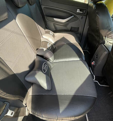 Белый Форд Куга, объемом двигателя 2 л и пробегом 205 тыс. км за 9250 $, фото 13 на Automoto.ua