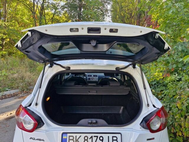 Білий Форд Куга, об'ємом двигуна 2 л та пробігом 214 тис. км за 10800 $, фото 13 на Automoto.ua