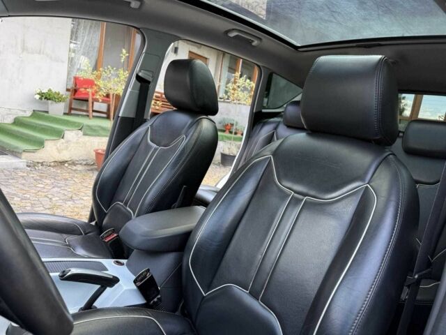 Белый Форд Куга, объемом двигателя 2 л и пробегом 277 тыс. км за 9100 $, фото 16 на Automoto.ua