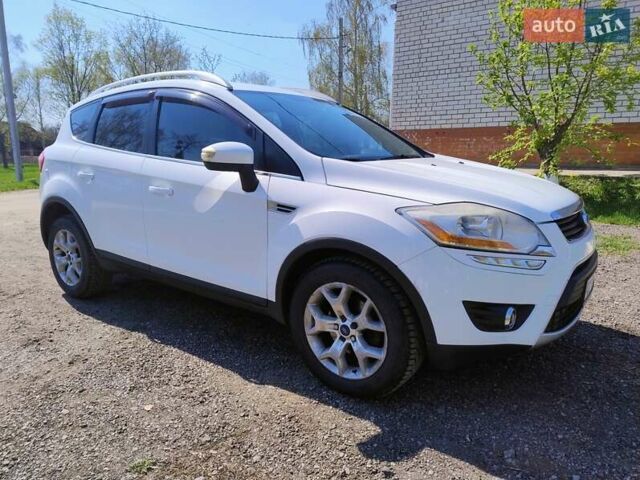Білий Форд Куга, об'ємом двигуна 2 л та пробігом 173 тис. км за 9000 $, фото 3 на Automoto.ua