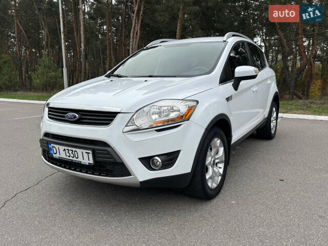 Форд Куга 2011 в Киеве на Automoto.ua Белый Форд Куга, объемом двигателя 2 л и пробегом 230 тыс. км за 9800 $, фото 4 на Automoto.ua