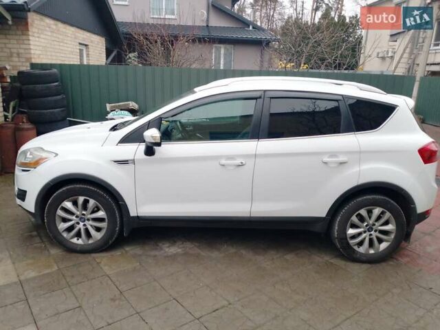 Белый Форд Куга, объемом двигателя 2.5 л и пробегом 205 тыс. км за 10499 $, фото 5 на Automoto.ua