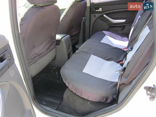 Белый Форд Куга, объемом двигателя 2 л и пробегом 194 тыс. км за 9750 $, фото 28 на Automoto.ua