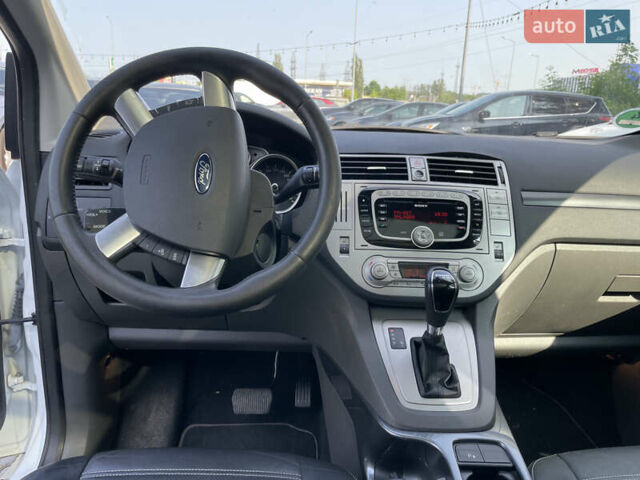 Форд Куга 2011 в Львове на Automoto.ua Белый Форд Куга, объемом двигателя 0 л и пробегом 158 тыс. км за 9300 $, фото 7 на Automoto.ua