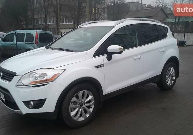 Білий Форд Куга, об'ємом двигуна 2 л та пробігом 235 тис. км за 9700 $, фото 13 на Automoto.ua