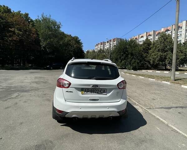 Белый Форд Куга, объемом двигателя 2 л и пробегом 300 тыс. км за 8900 $, фото 7 на Automoto.ua