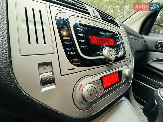 Белый Форд Куга, объемом двигателя 2 л и пробегом 117 тыс. км за 12350 $, фото 9 на Automoto.ua