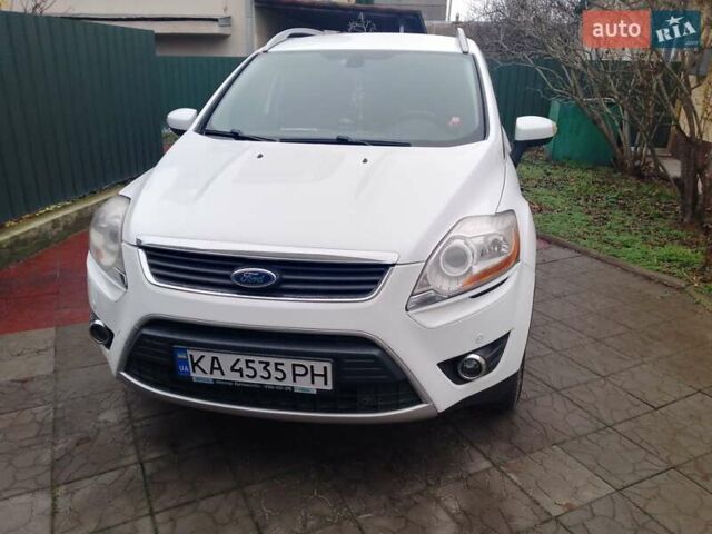 Белый Форд Куга, объемом двигателя 2.5 л и пробегом 205 тыс. км за 10499 $, фото 1 на Automoto.ua