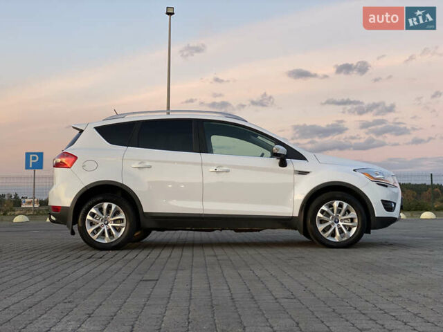 Форд Куга 2011 в Радивилове на Automoto.ua Белый Форд Куга, объемом двигателя 2 л и пробегом 257 тыс. км за 9950 $, фото 19 на Automoto.ua