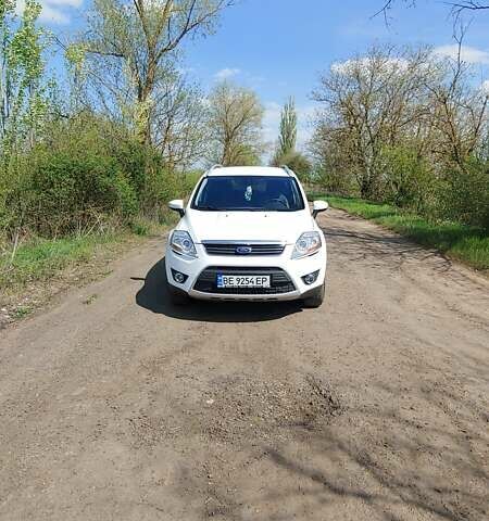 Белый Форд Куга, объемом двигателя 2 л и пробегом 211 тыс. км за 11500 $, фото 11 на Automoto.ua