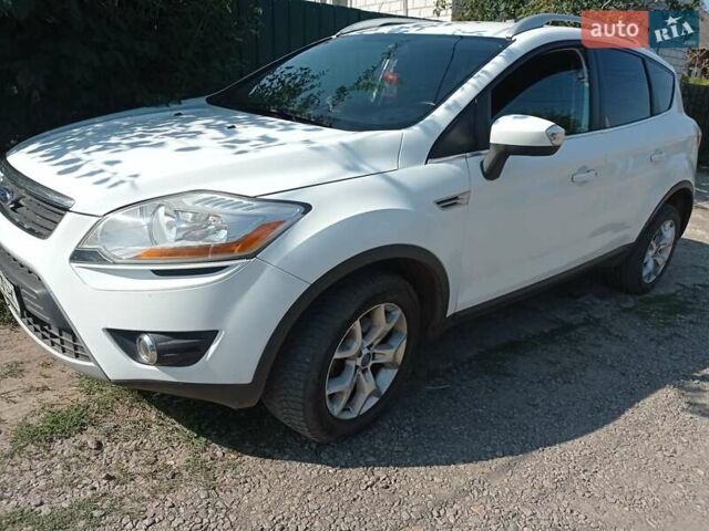 Білий Форд Куга, об'ємом двигуна 2 л та пробігом 270 тис. км за 10200 $, фото 2 на Automoto.ua